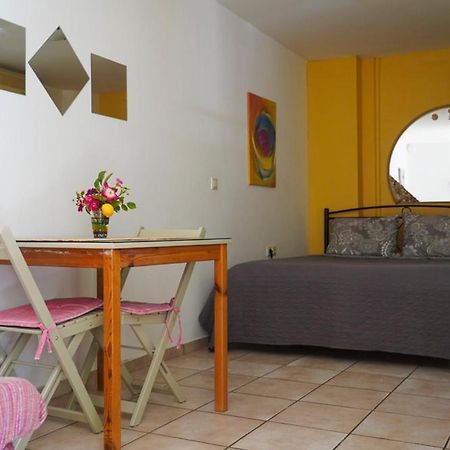 Cosy Guest House With Private Yard Saronida Exterior foto