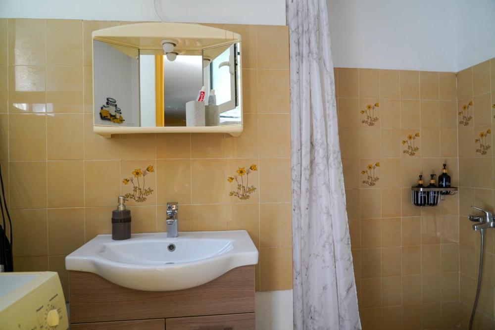Cosy Guest House With Private Yard Saronida Exterior foto